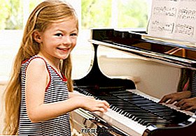 Teaching children to play the piano: what to do in the first lessons?